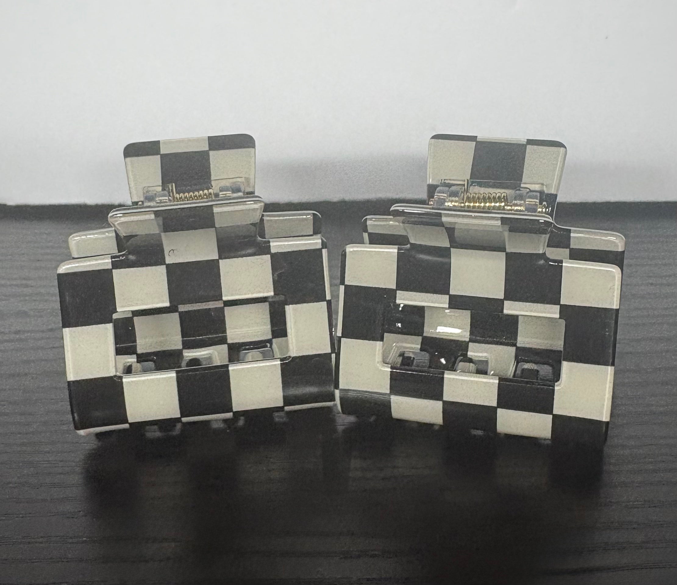 Black and white checkered mini hair clip