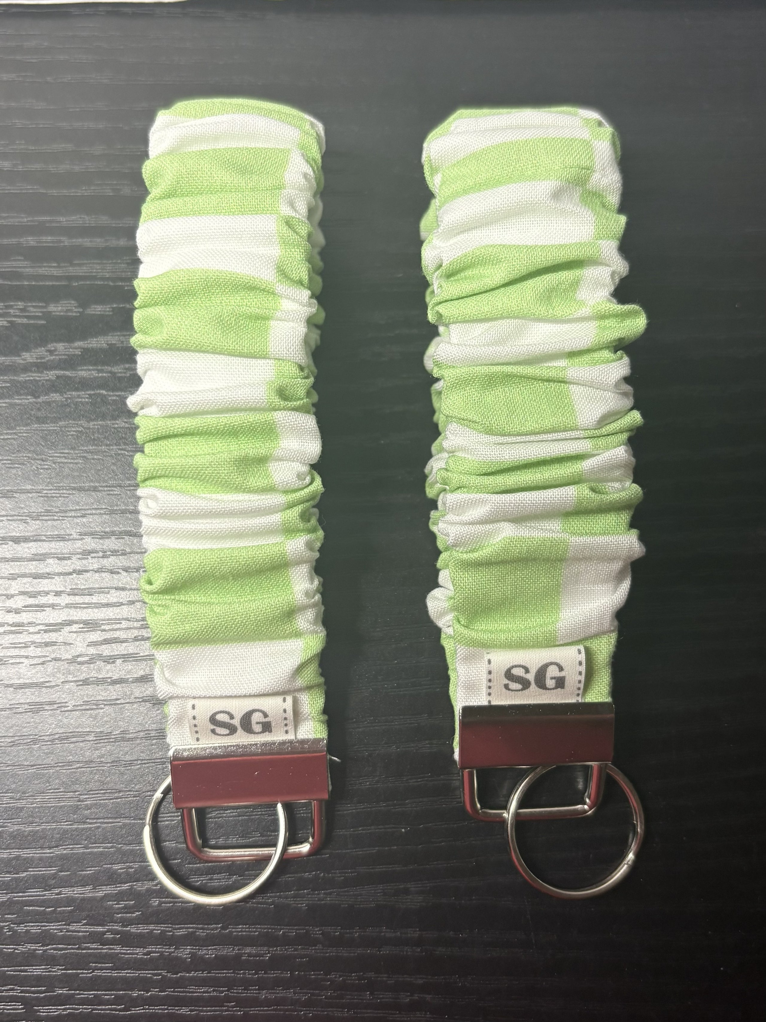 Green and white checkered scrunchie wristlet