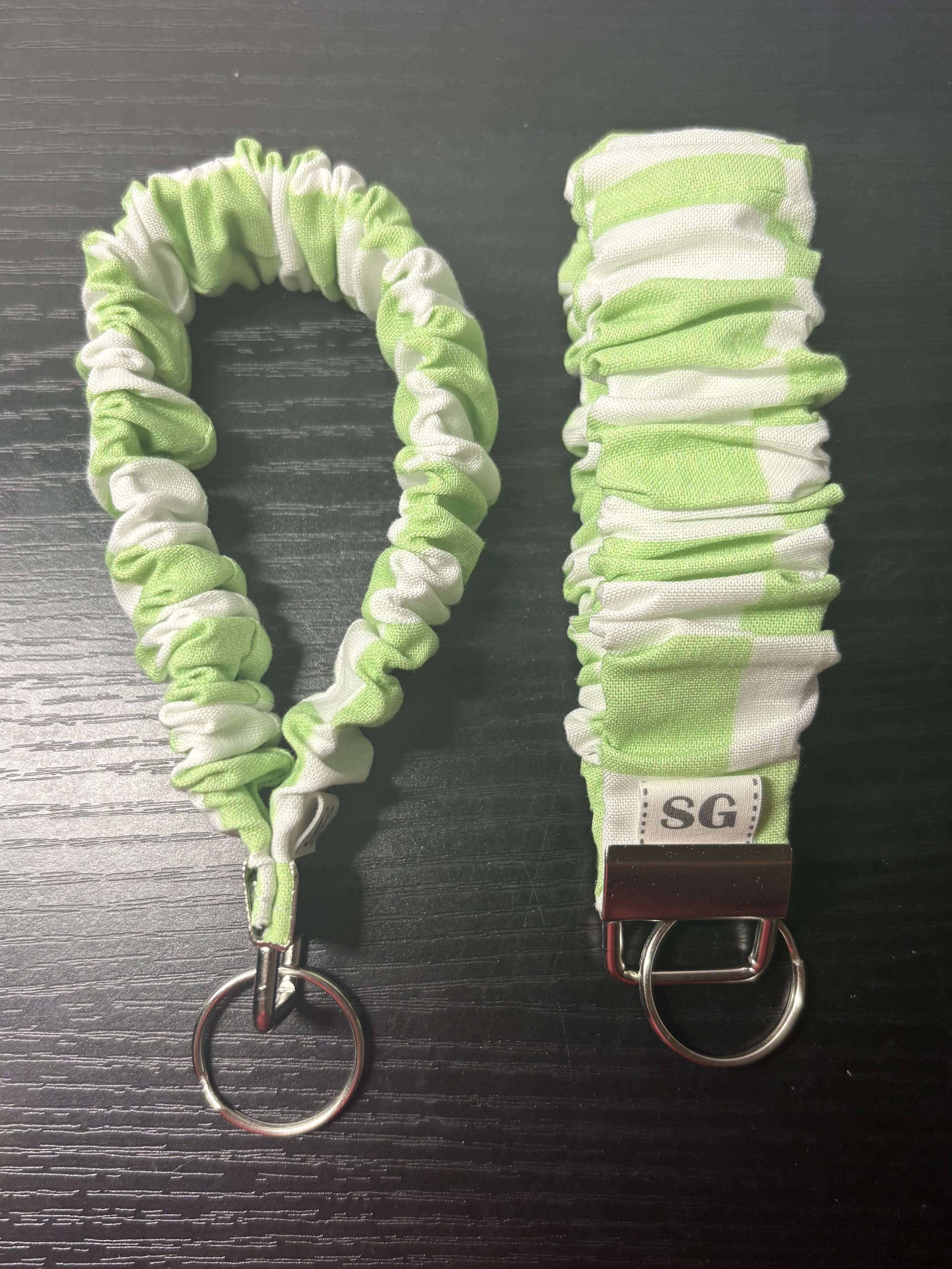 Green and white checkered scrunchie wristlet