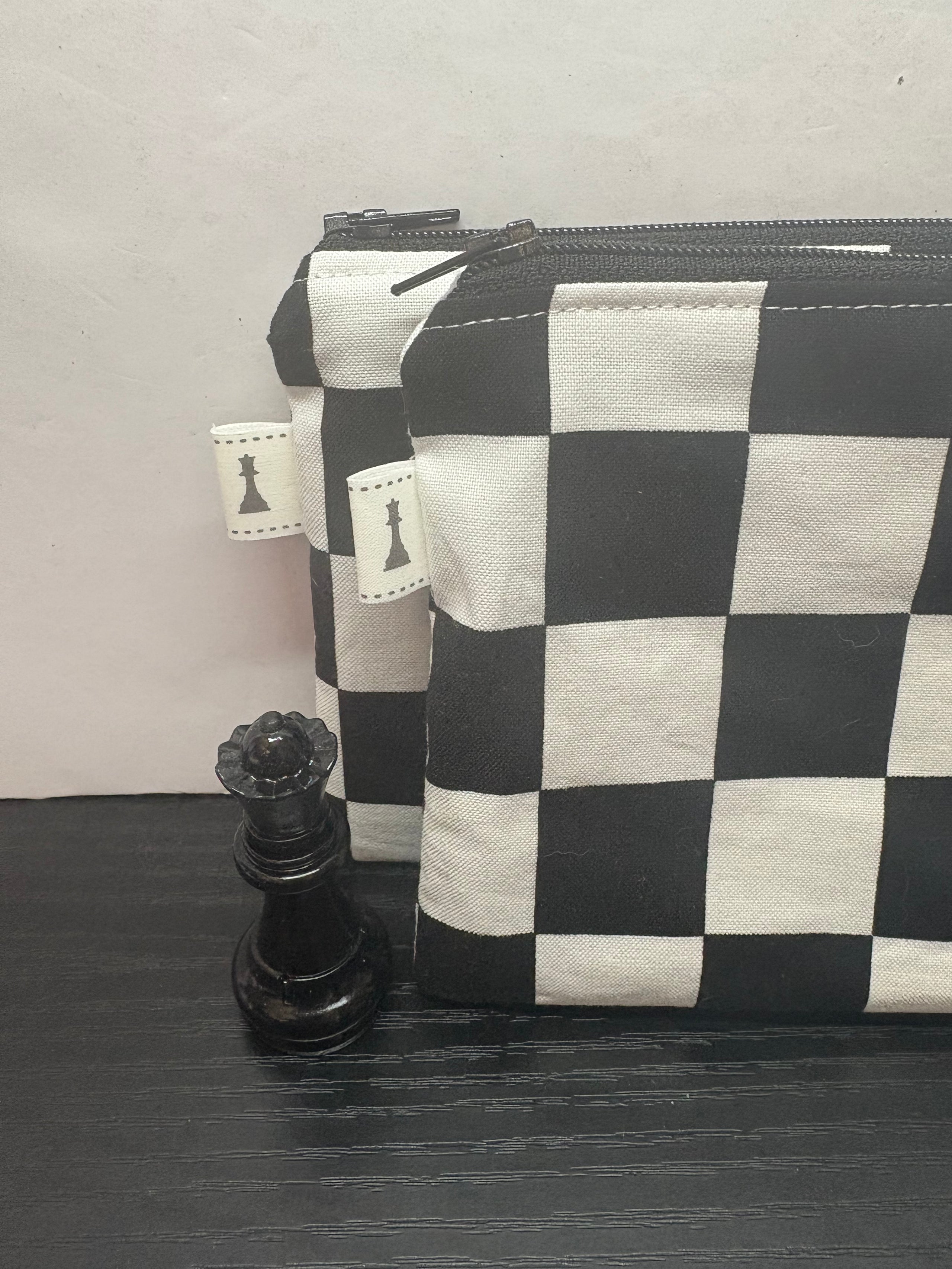Black & White checkered carrying bag