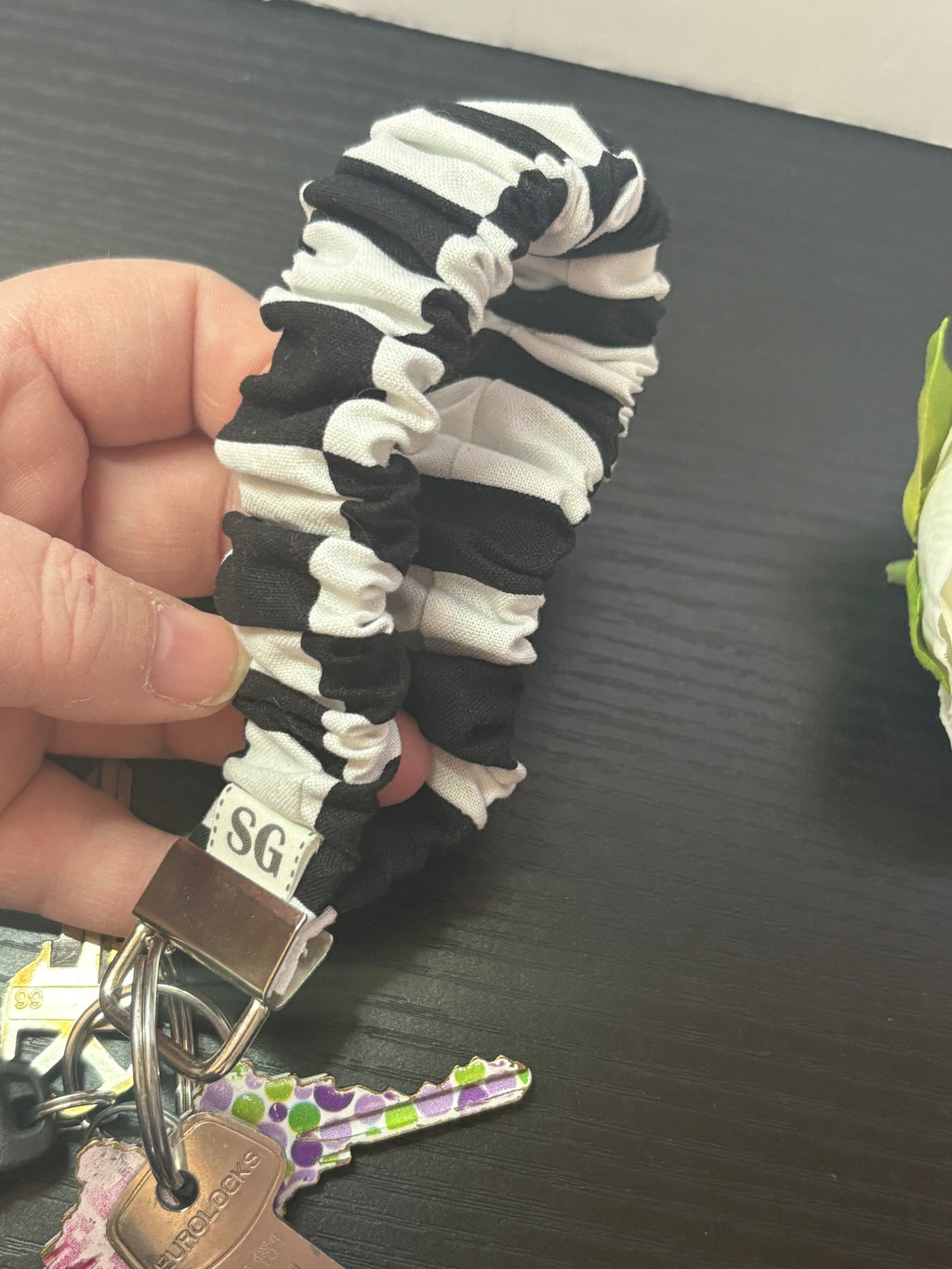 Black and white checkered scrunchie wristlet