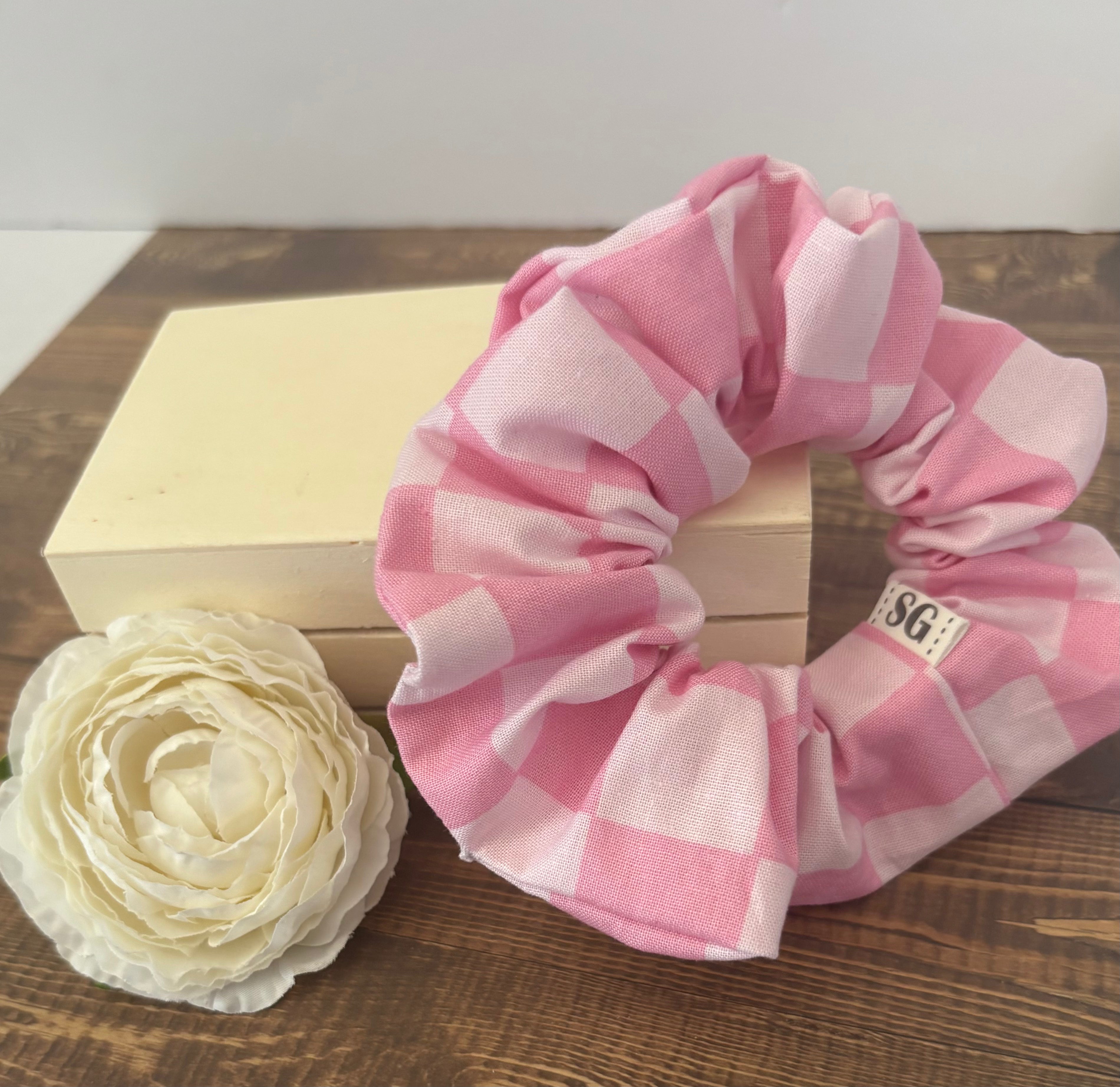 Pink and white hair scrunchie