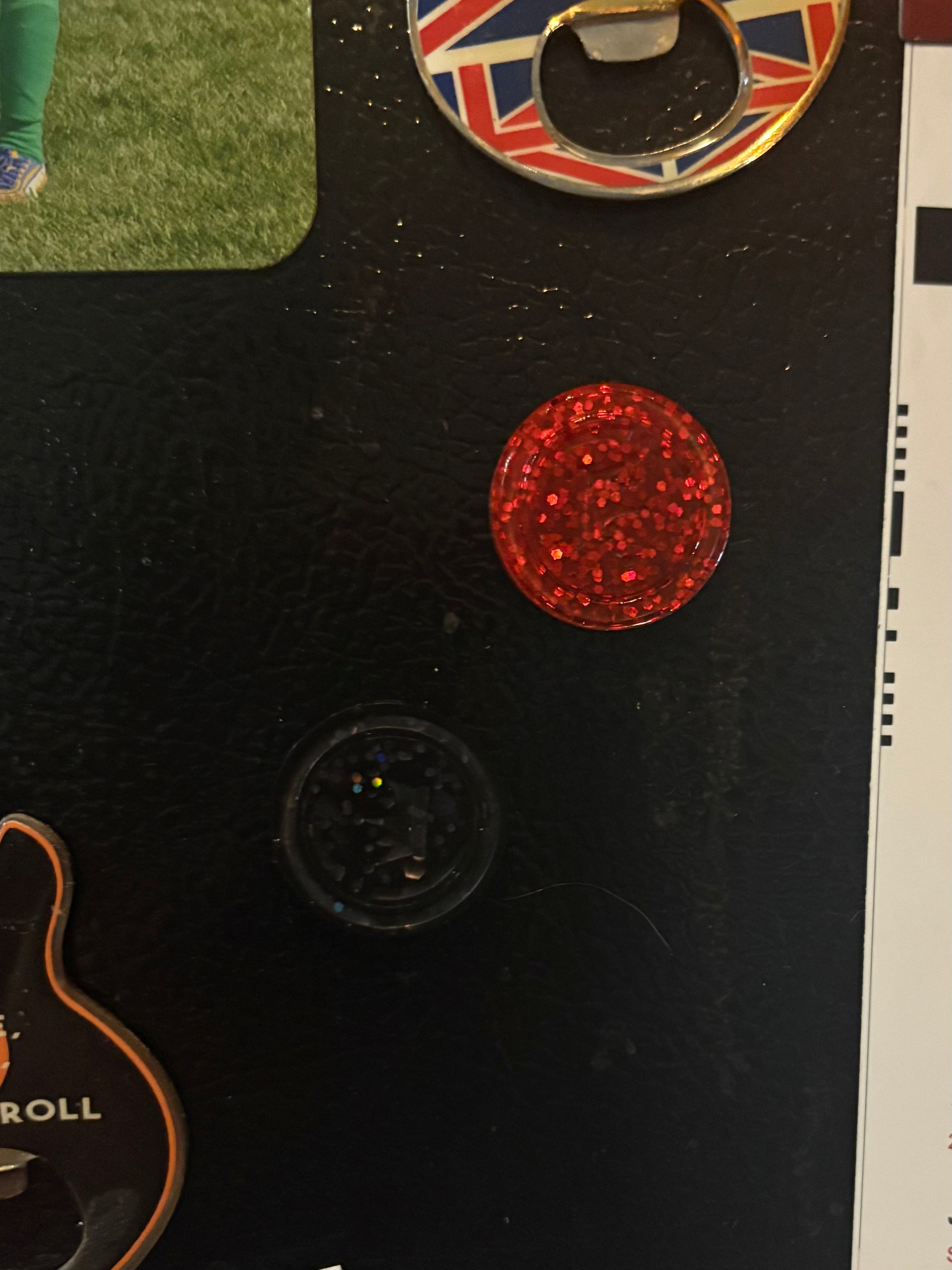 Black & Red Checker magnets