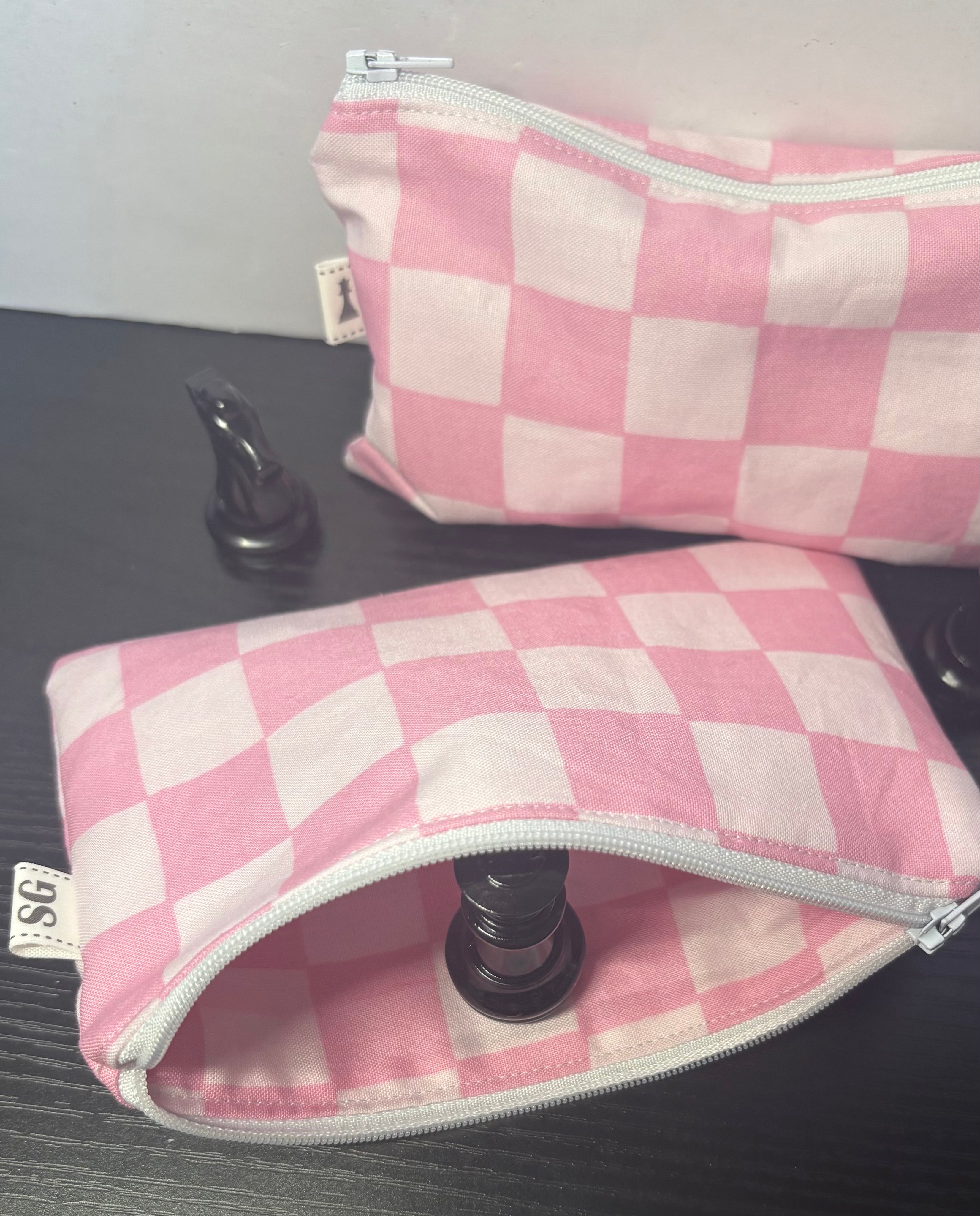 Pink & Pink checkered carrying bag