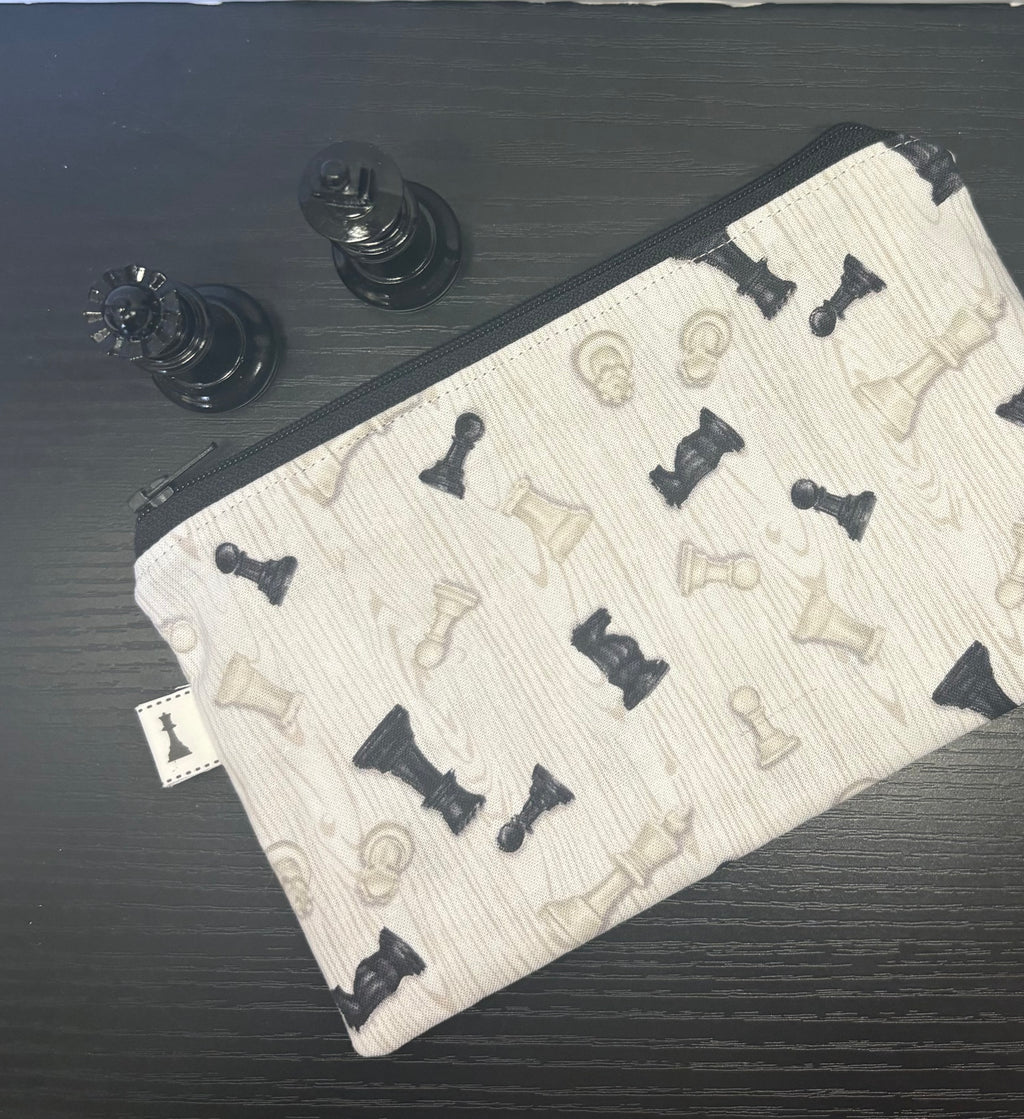 Chess piece design carrying bag
