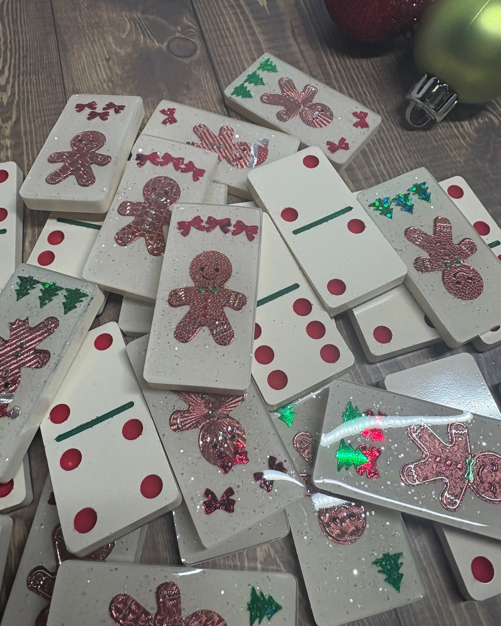 Gingerbread Christmas dominoes