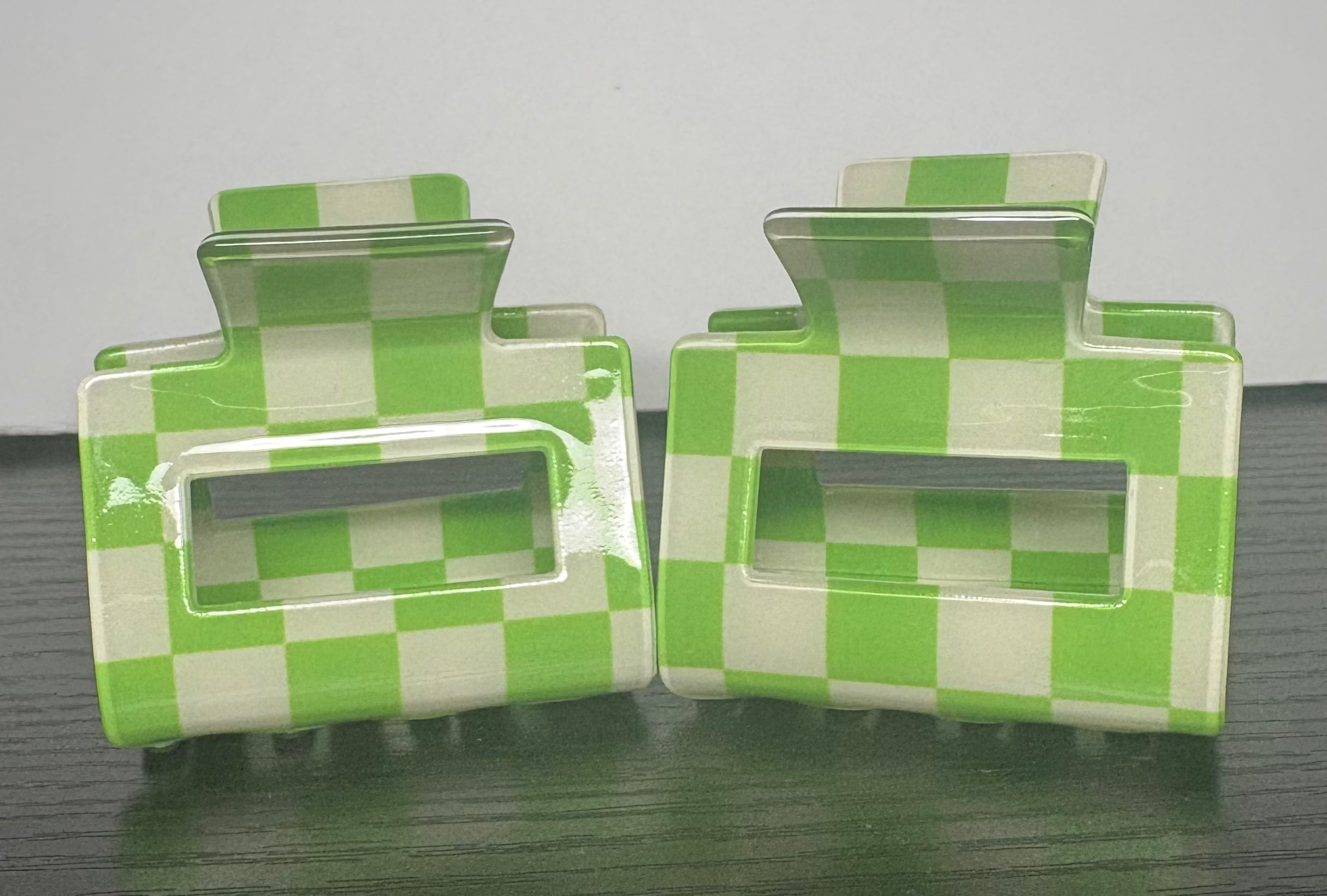 Green and white checkered mini hair clip