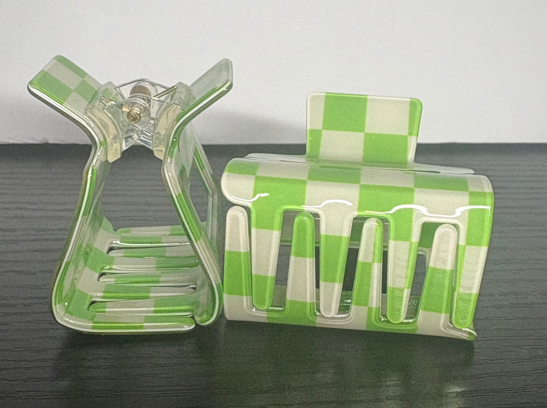 Green and white checkered mini hair clip