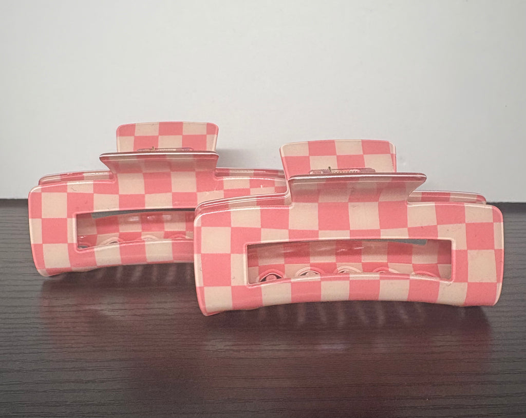 Pink checkered, large hair claw