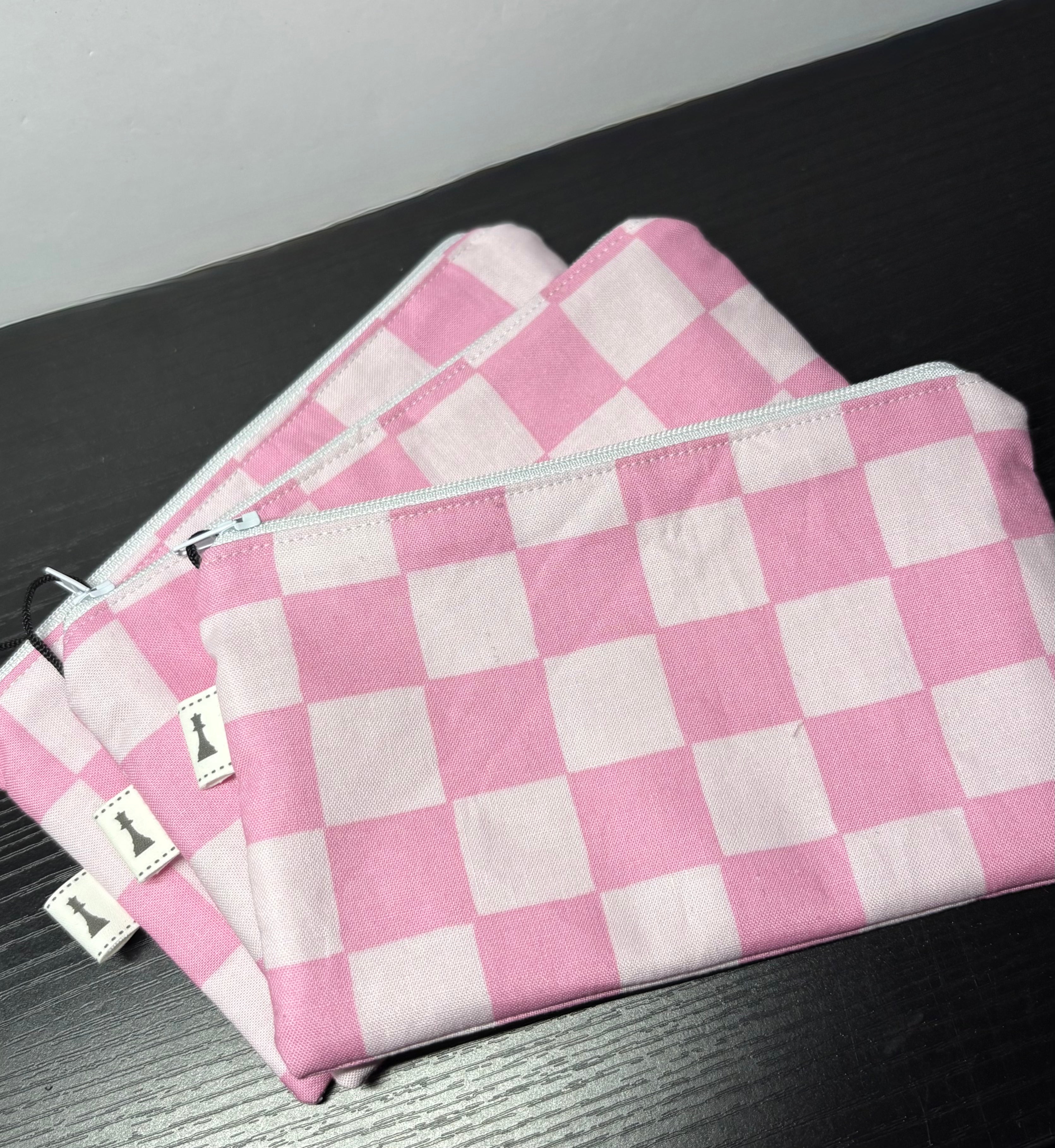 Pink checkered carrying bag
